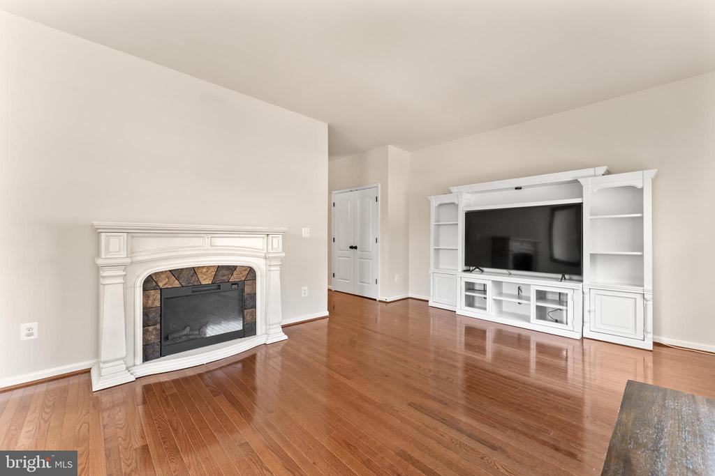 2420 DRAKE LN, FREDERICKSBURG, Virginia 22408, 4 Bedrooms Bedrooms, ,3 BathroomsBathrooms,Residential,2420 DRAKE LN,VASP2043432 MLS # VASP2043432