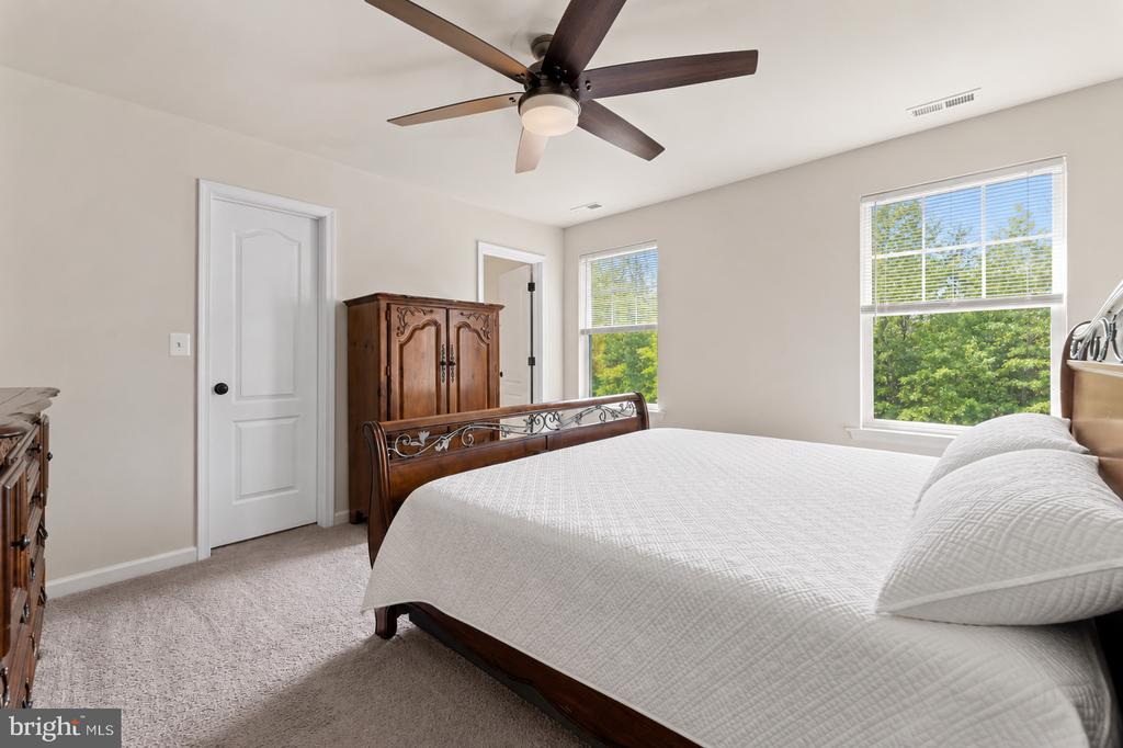 2420 DRAKE LN, FREDERICKSBURG, Virginia 22408, 4 Bedrooms Bedrooms, ,3 BathroomsBathrooms,Residential,2420 DRAKE LN,VASP2043432 MLS # VASP2043432