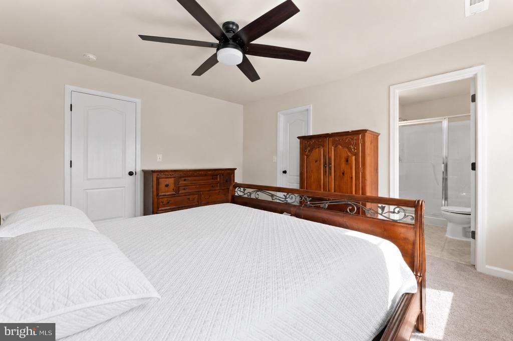 2420 DRAKE LN, FREDERICKSBURG, Virginia 22408, 4 Bedrooms Bedrooms, ,3 BathroomsBathrooms,Residential,2420 DRAKE LN,VASP2043432 MLS # VASP2043432