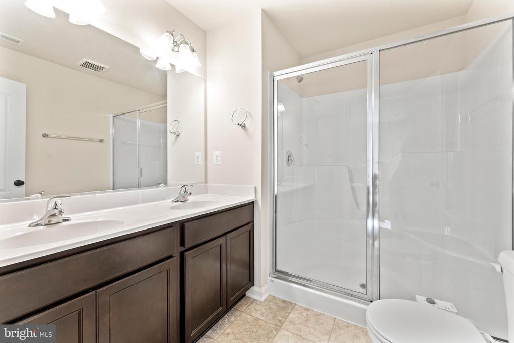 2420 DRAKE LN, FREDERICKSBURG, Virginia 22408, 4 Bedrooms Bedrooms, ,3 BathroomsBathrooms,Residential,2420 DRAKE LN,VASP2043432 MLS # VASP2043432