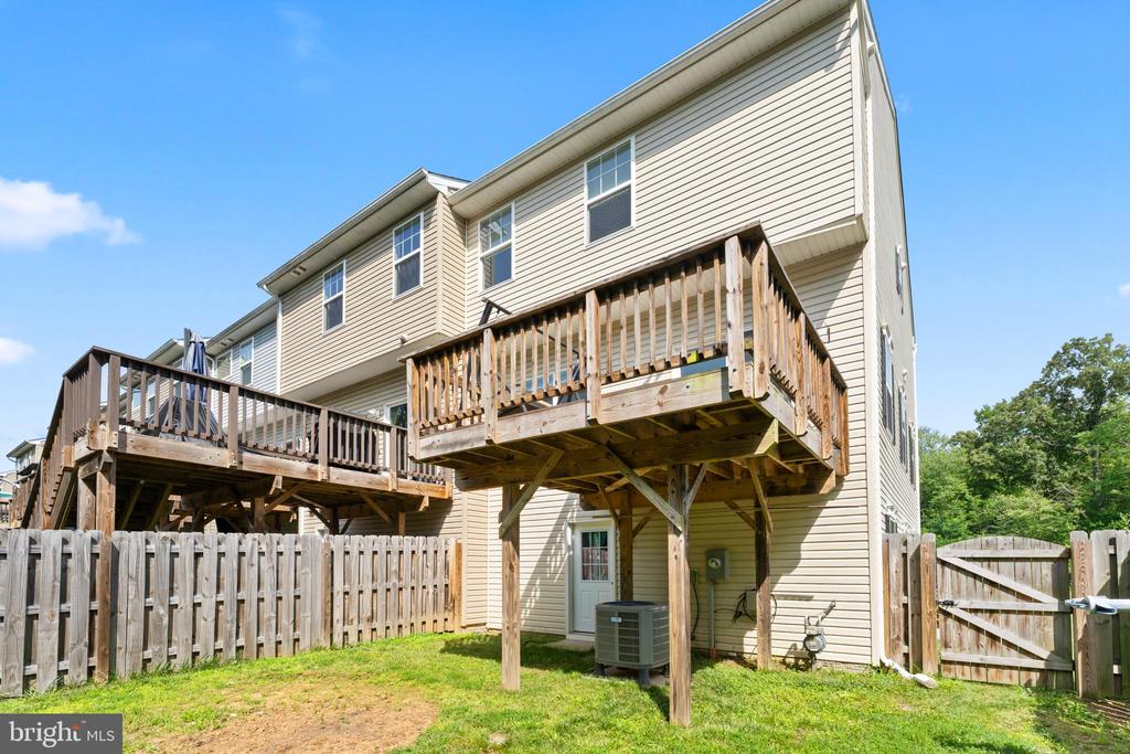 2420 DRAKE LN, FREDERICKSBURG, Virginia 22408, 4 Bedrooms Bedrooms, ,3 BathroomsBathrooms,Residential,2420 DRAKE LN,VASP2043432 MLS # VASP2043432