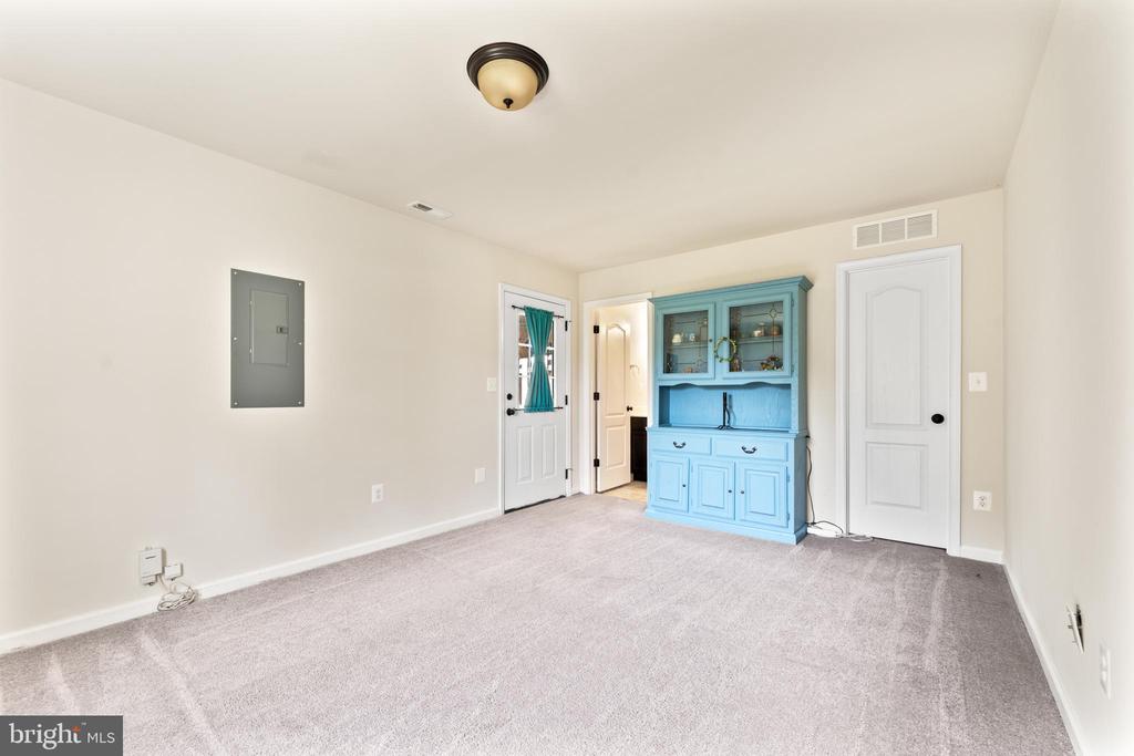 2420 DRAKE LN, FREDERICKSBURG, Virginia 22408, 4 Bedrooms Bedrooms, ,3 BathroomsBathrooms,Residential,2420 DRAKE LN,VASP2043432 MLS # VASP2043432