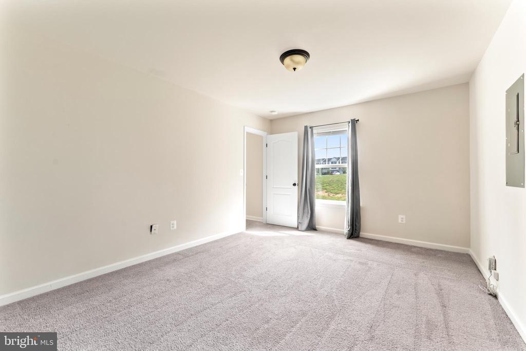 2420 DRAKE LN, FREDERICKSBURG, Virginia 22408, 4 Bedrooms Bedrooms, ,3 BathroomsBathrooms,Residential,2420 DRAKE LN,VASP2043432 MLS # VASP2043432