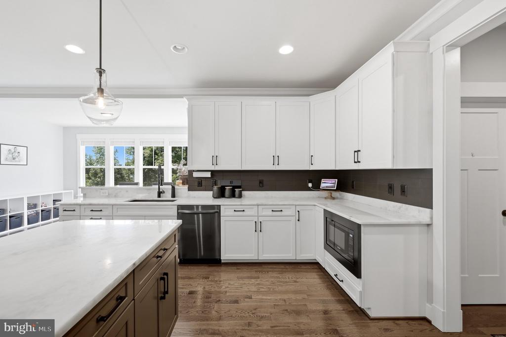 4854 POINT RD, WARRENTON, Virginia 20187, 5 Bedrooms Bedrooms, ,4 BathroomsBathrooms,Residential,4854 POINT RD,VAFQ2022884 MLS # VAFQ2022884