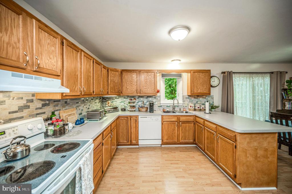 3913 LANCASTER RING RD, FREDERICKSBURG, Virginia 22408, 3 Bedrooms Bedrooms, ,2 BathroomsBathrooms,Residential,3913 LANCASTER RING RD,VASP2043500 MLS # VASP2043500 3913 LANCASTER RING RD, FREDERICKSBURG, Virginia 22408, 3 Bedrooms Bedrooms, ,2 BathroomsBathrooms,Residential,3913 LANCASTER RING RD,VASP2043500 MLS # VASP2043500