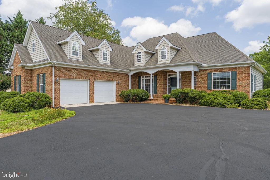 19067 BRANDY FIZZ CT, CULPEPER, Virginia 22701, 4 Bedrooms Bedrooms, ,4 BathroomsBathrooms,Residential,19067 BRANDY FIZZ CT,VACU2014296 MLS # VACU2014296