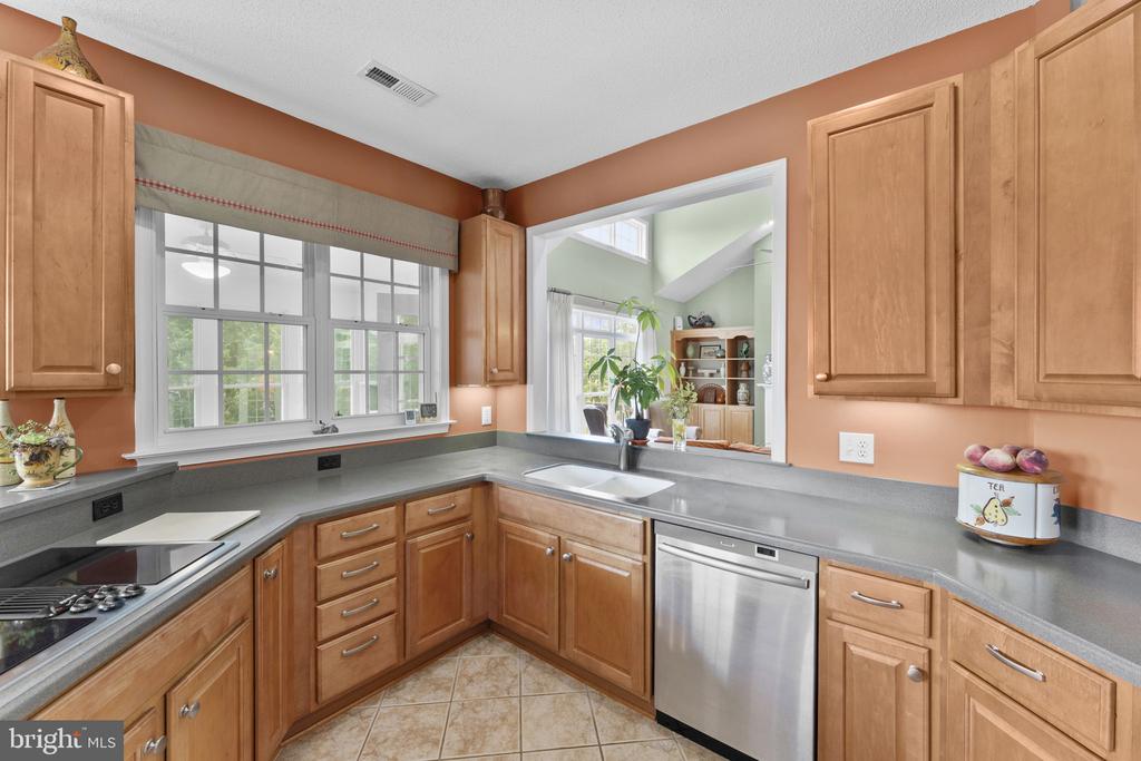19067 BRANDY FIZZ CT, CULPEPER, Virginia 22701, 4 Bedrooms Bedrooms, ,4 BathroomsBathrooms,Residential,19067 BRANDY FIZZ CT,VACU2014296 MLS # VACU2014296