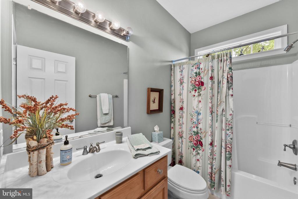 19067 BRANDY FIZZ CT, CULPEPER, Virginia 22701, 4 Bedrooms Bedrooms, ,4 BathroomsBathrooms,Residential,19067 BRANDY FIZZ CT,VACU2014296 MLS # VACU2014296