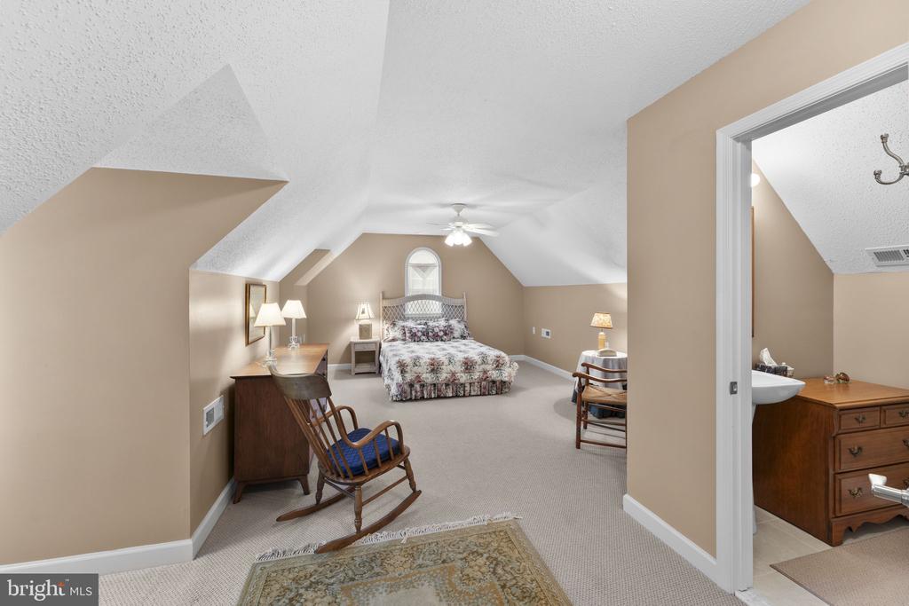 19067 BRANDY FIZZ CT, CULPEPER, Virginia 22701, 4 Bedrooms Bedrooms, ,4 BathroomsBathrooms,Residential,19067 BRANDY FIZZ CT,VACU2014296 MLS # VACU2014296