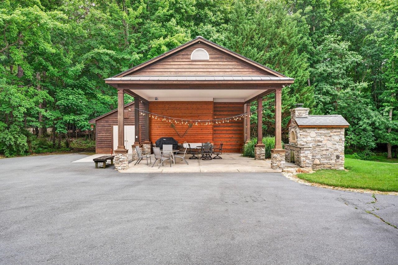 1380 BLOOMER SPRINGS RD, MCGAHEYSVILLE, Virginia 22840, 5 Bedrooms Bedrooms, ,4 BathroomsBathrooms,Residential,Bloomer Springs Retreat,1380 BLOOMER SPRINGS RD,679078 MLS # 679078 1380 BLOOMER SPRINGS RD, MCGAHEYSVILLE, Virginia 22840, 5 Bedrooms Bedrooms, ,4 BathroomsBathrooms,Residential,Bloomer Springs Retreat,1380 BLOOMER SPRINGS RD,679078 MLS # 679078