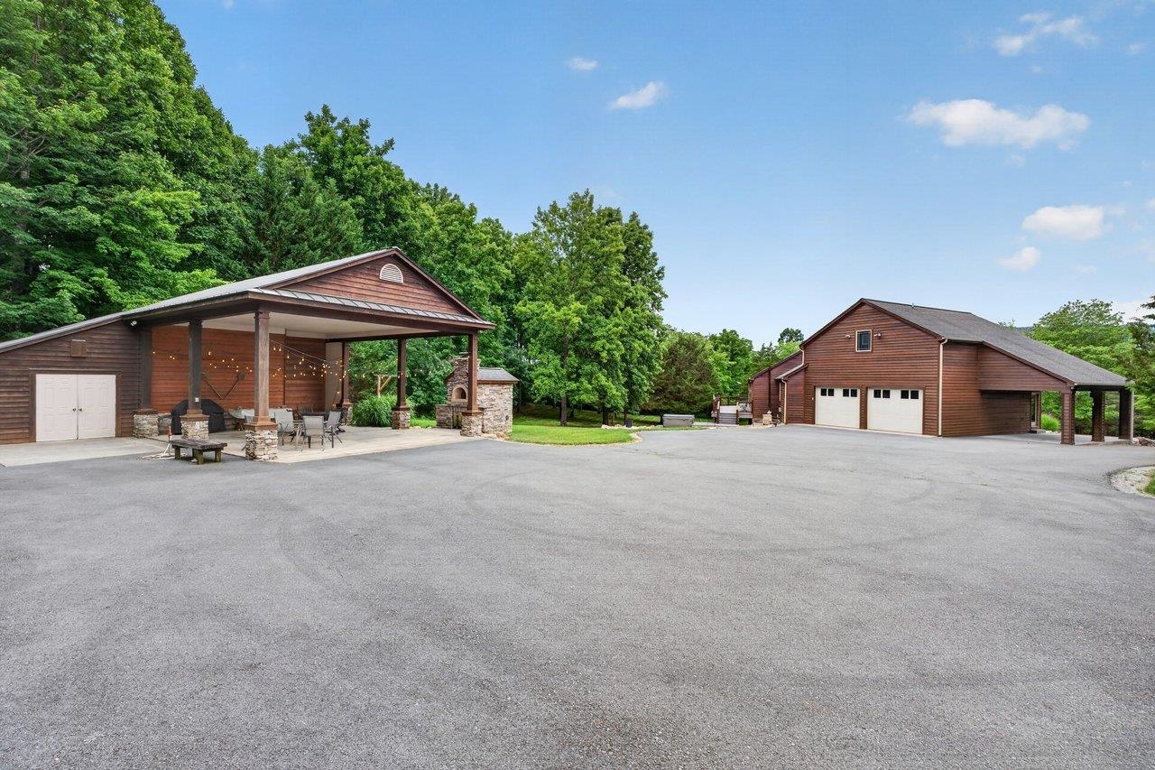 1380 BLOOMER SPRINGS RD, MCGAHEYSVILLE, Virginia 22840, 5 Bedrooms Bedrooms, ,4 BathroomsBathrooms,Residential,Bloomer Springs Retreat,1380 BLOOMER SPRINGS RD,679078 MLS # 679078 1380 BLOOMER SPRINGS RD, MCGAHEYSVILLE, Virginia 22840, 5 Bedrooms Bedrooms, ,4 BathroomsBathrooms,Residential,Bloomer Springs Retreat,1380 BLOOMER SPRINGS RD,679078 MLS # 679078