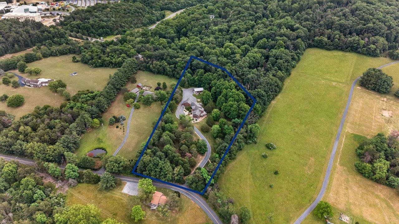 1380 BLOOMER SPRINGS RD, MCGAHEYSVILLE, Virginia 22840, 5 Bedrooms Bedrooms, ,4 BathroomsBathrooms,Residential,Bloomer Springs Retreat,1380 BLOOMER SPRINGS RD,679078 MLS # 679078 1380 BLOOMER SPRINGS RD, MCGAHEYSVILLE, Virginia 22840, 5 Bedrooms Bedrooms, ,4 BathroomsBathrooms,Residential,Bloomer Springs Retreat,1380 BLOOMER SPRINGS RD,679078 MLS # 679078
