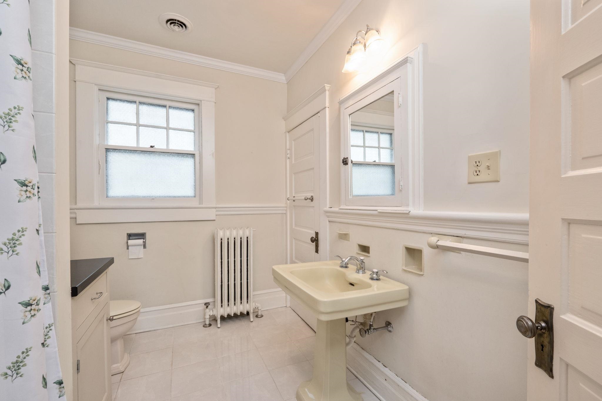308 VINE ST, STAUNTON, Virginia 24401, 3 Bedrooms Bedrooms, ,1 BathroomBathrooms,Residential,308 VINE ST,679155 MLS # 679155 308 VINE ST, STAUNTON, Virginia 24401, 3 Bedrooms Bedrooms, ,1 BathroomBathrooms,Residential,308 VINE ST,679155 MLS # 679155