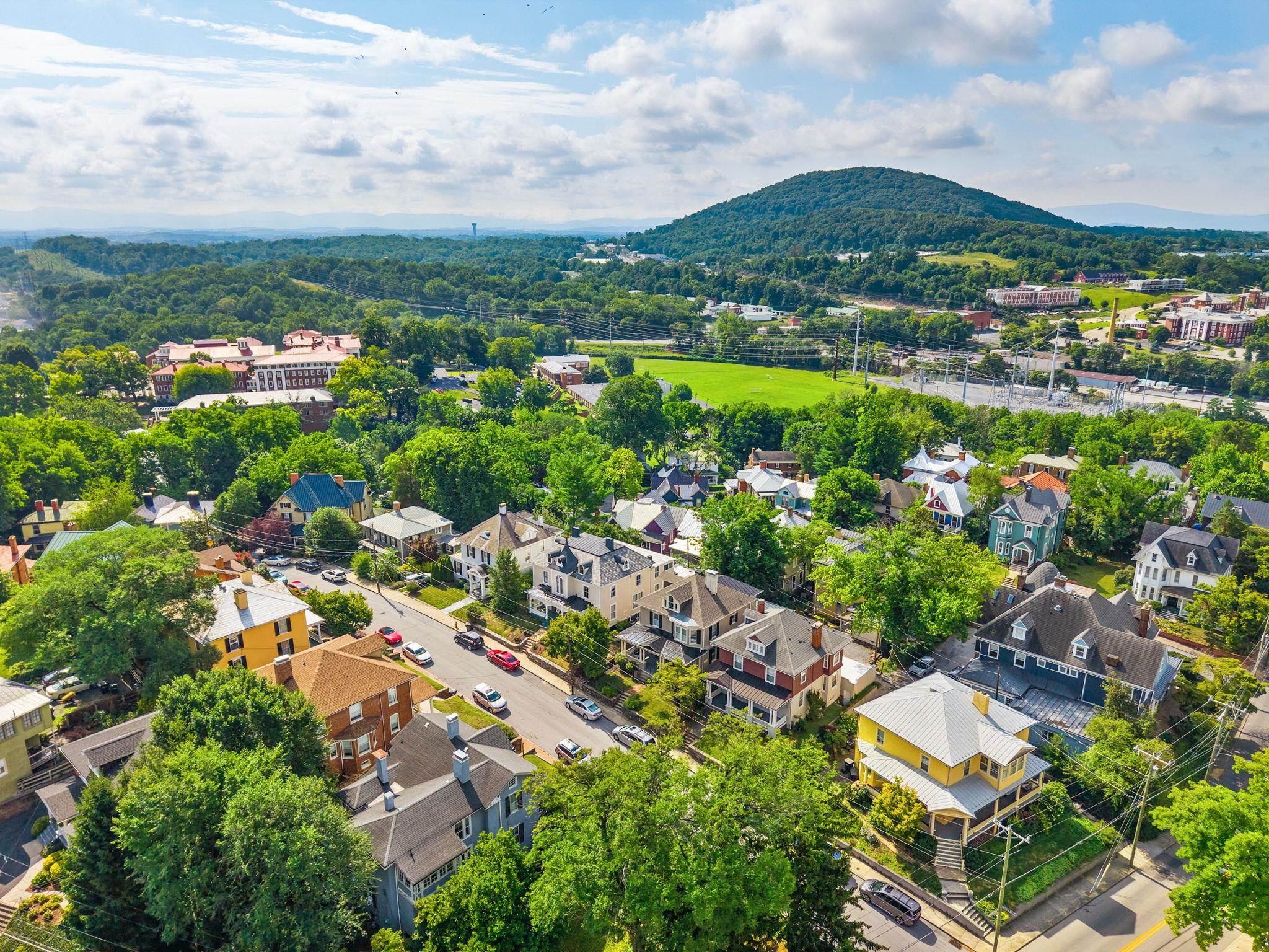 308 VINE ST, STAUNTON, Virginia 24401, 3 Bedrooms Bedrooms, ,1 BathroomBathrooms,Residential,308 VINE ST,679155 MLS # 679155 308 VINE ST, STAUNTON, Virginia 24401, 3 Bedrooms Bedrooms, ,1 BathroomBathrooms,Residential,308 VINE ST,679155 MLS # 679155