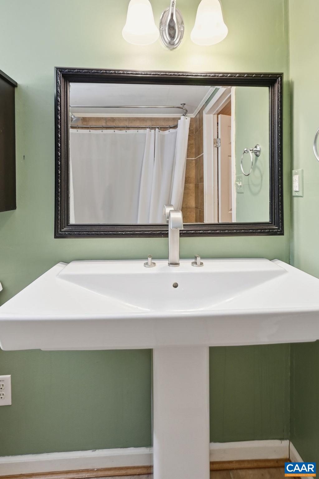 1208 CHERRY AVE, CHARLOTTESVILLE, Virginia 22903, 2 Bedrooms Bedrooms, ,2 BathroomsBathrooms,Residential,1208 CHERRY AVE,679165 MLS # 679165 1208 CHERRY AVE, CHARLOTTESVILLE, Virginia 22903, 2 Bedrooms Bedrooms, ,2 BathroomsBathrooms,Residential,1208 CHERRY AVE,679165 MLS # 679165