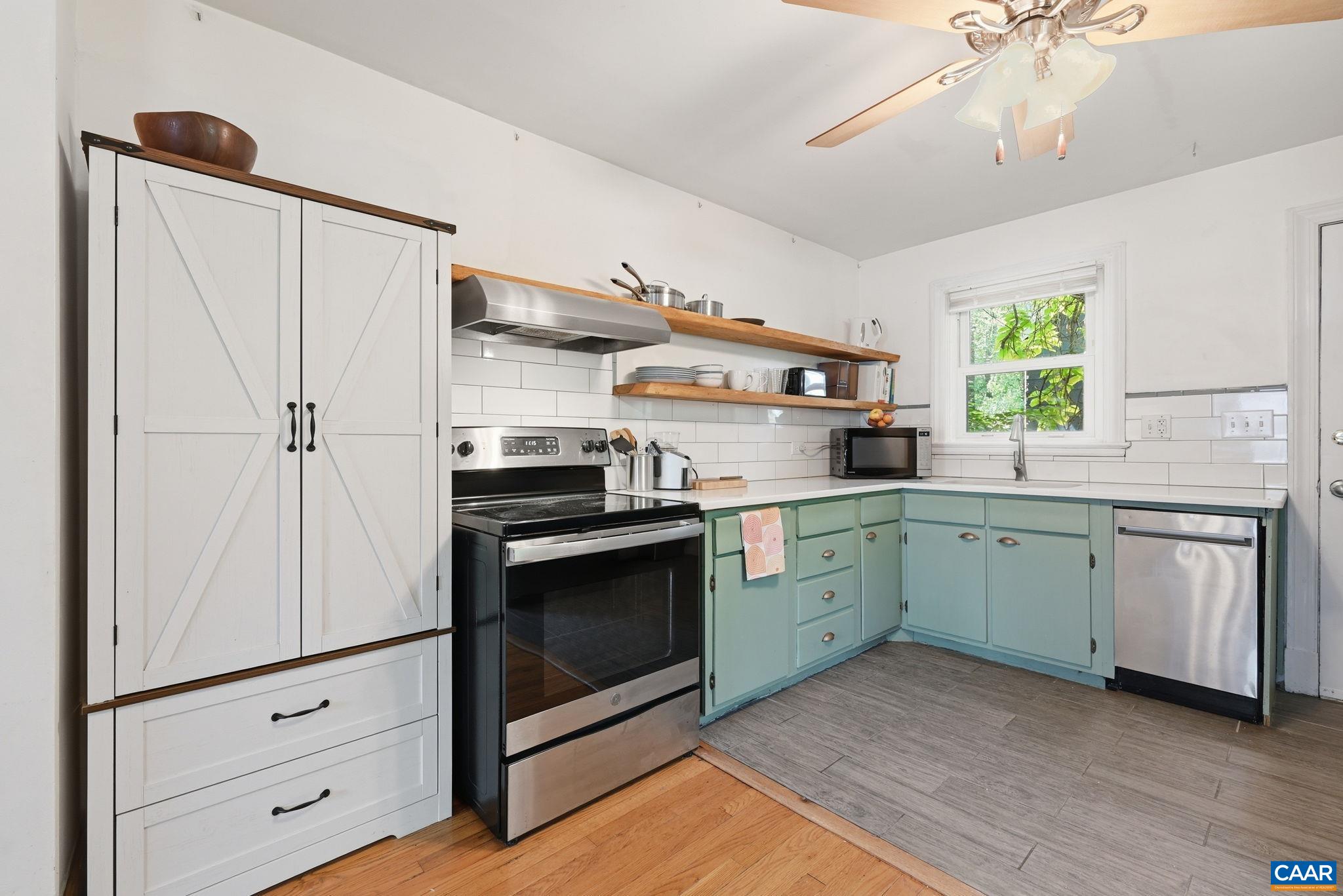 1208 CHERRY AVE, CHARLOTTESVILLE, Virginia 22903, 2 Bedrooms Bedrooms, ,2 BathroomsBathrooms,Residential,1208 CHERRY AVE,679165 MLS # 679165 1208 CHERRY AVE, CHARLOTTESVILLE, Virginia 22903, 2 Bedrooms Bedrooms, ,2 BathroomsBathrooms,Residential,1208 CHERRY AVE,679165 MLS # 679165