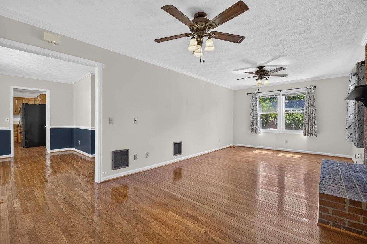 1126 WOODLEIGH CT, HARRISONBURG, Virginia 22802, 3 Bedrooms Bedrooms, ,3 BathroomsBathrooms,Residential,1126 WOODLEIGH CT,679197 MLS # 679197 1126 WOODLEIGH CT, HARRISONBURG, Virginia 22802, 3 Bedrooms Bedrooms, ,3 BathroomsBathrooms,Residential,1126 WOODLEIGH CT,679197 MLS # 679197