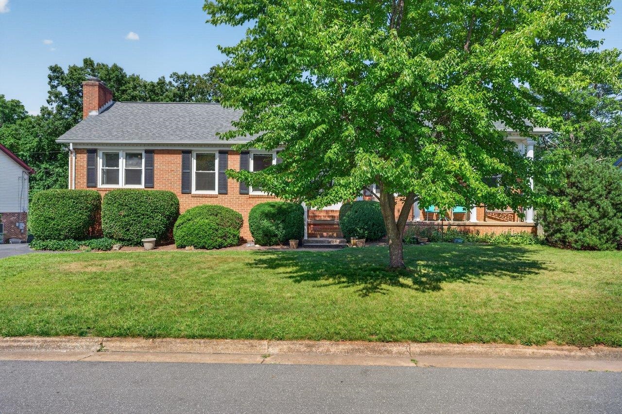 1126 WOODLEIGH CT, HARRISONBURG, Virginia 22802, 3 Bedrooms Bedrooms, ,3 BathroomsBathrooms,Residential,1126 WOODLEIGH CT,679197 MLS # 679197 1126 WOODLEIGH CT, HARRISONBURG, Virginia 22802, 3 Bedrooms Bedrooms, ,3 BathroomsBathrooms,Residential,1126 WOODLEIGH CT,679197 MLS # 679197