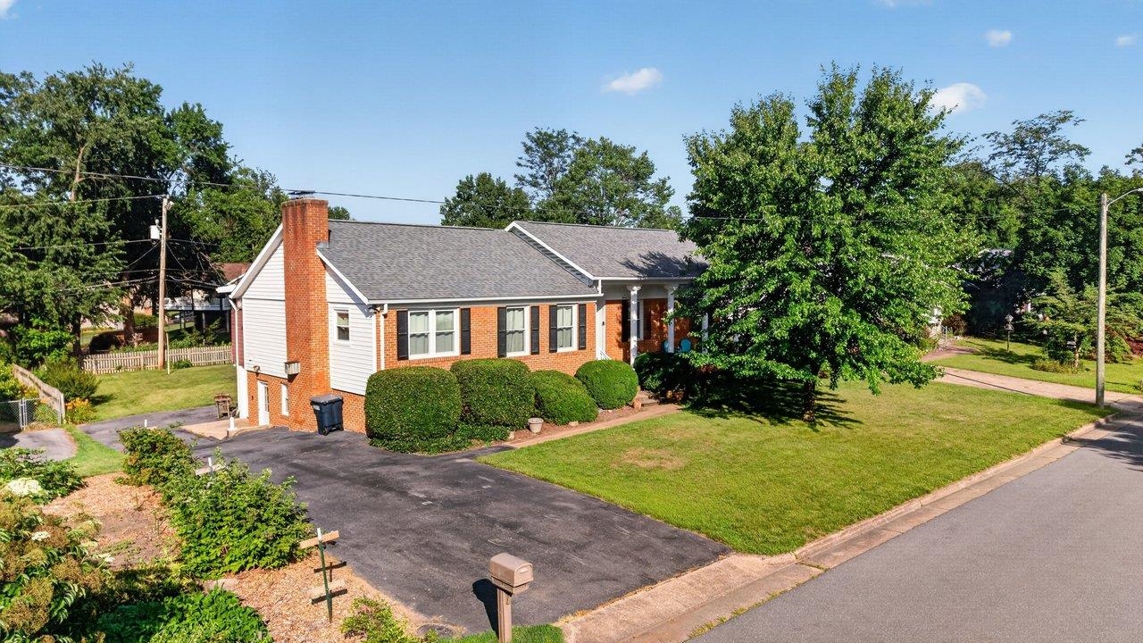 1126 WOODLEIGH CT, HARRISONBURG, Virginia 22802, 3 Bedrooms Bedrooms, ,3 BathroomsBathrooms,Residential,1126 WOODLEIGH CT,679197 MLS # 679197 1126 WOODLEIGH CT, HARRISONBURG, Virginia 22802, 3 Bedrooms Bedrooms, ,3 BathroomsBathrooms,Residential,1126 WOODLEIGH CT,679197 MLS # 679197