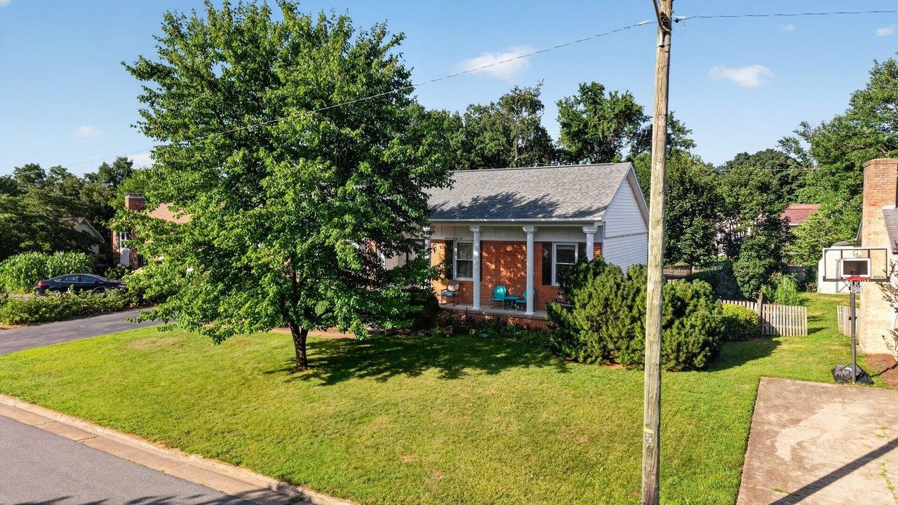 1126 WOODLEIGH CT, HARRISONBURG, Virginia 22802, 3 Bedrooms Bedrooms, ,3 BathroomsBathrooms,Residential,1126 WOODLEIGH CT,679197 MLS # 679197 1126 WOODLEIGH CT, HARRISONBURG, Virginia 22802, 3 Bedrooms Bedrooms, ,3 BathroomsBathrooms,Residential,1126 WOODLEIGH CT,679197 MLS # 679197