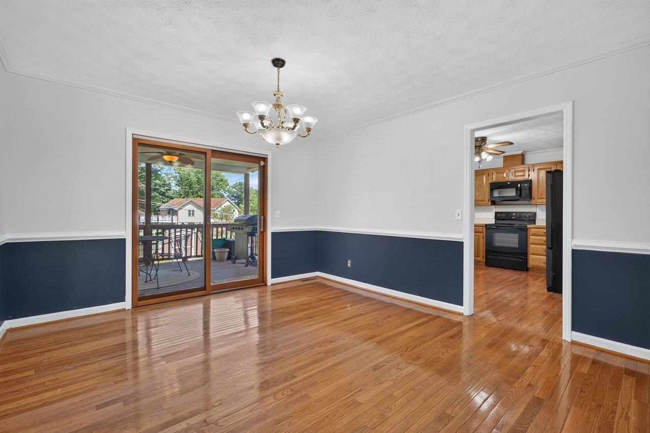 1126 WOODLEIGH CT, HARRISONBURG, Virginia 22802, 3 Bedrooms Bedrooms, ,3 BathroomsBathrooms,Residential,1126 WOODLEIGH CT,679197 MLS # 679197 1126 WOODLEIGH CT, HARRISONBURG, Virginia 22802, 3 Bedrooms Bedrooms, ,3 BathroomsBathrooms,Residential,1126 WOODLEIGH CT,679197 MLS # 679197