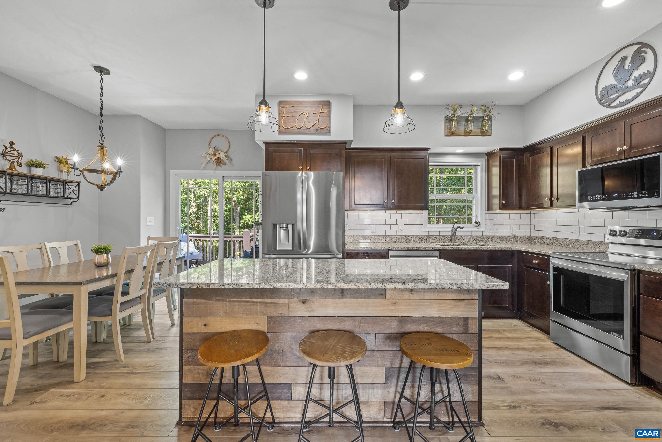 306 ROSEWOOD DR, SCOTTSVILLE, Virginia 24590, 3 Bedrooms Bedrooms, ,2 BathroomsBathrooms,Residential,306 ROSEWOOD DR,679210 MLS # 679210 306 ROSEWOOD DR, SCOTTSVILLE, Virginia 24590, 3 Bedrooms Bedrooms, ,2 BathroomsBathrooms,Residential,306 ROSEWOOD DR,679210 MLS # 679210
