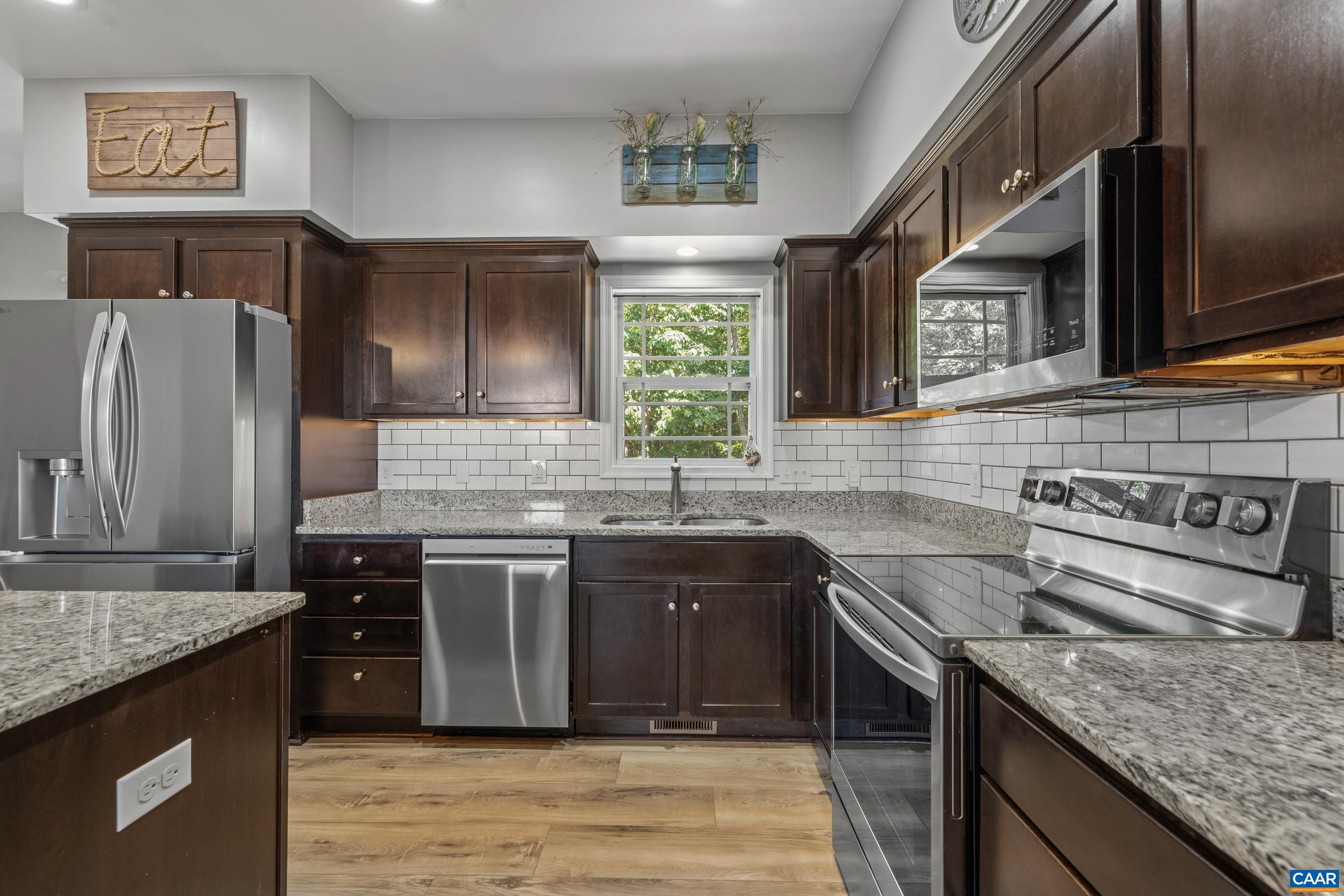 306 ROSEWOOD DR, SCOTTSVILLE, Virginia 24590, 3 Bedrooms Bedrooms, ,2 BathroomsBathrooms,Residential,306 ROSEWOOD DR,679210 MLS # 679210 306 ROSEWOOD DR, SCOTTSVILLE, Virginia 24590, 3 Bedrooms Bedrooms, ,2 BathroomsBathrooms,Residential,306 ROSEWOOD DR,679210 MLS # 679210