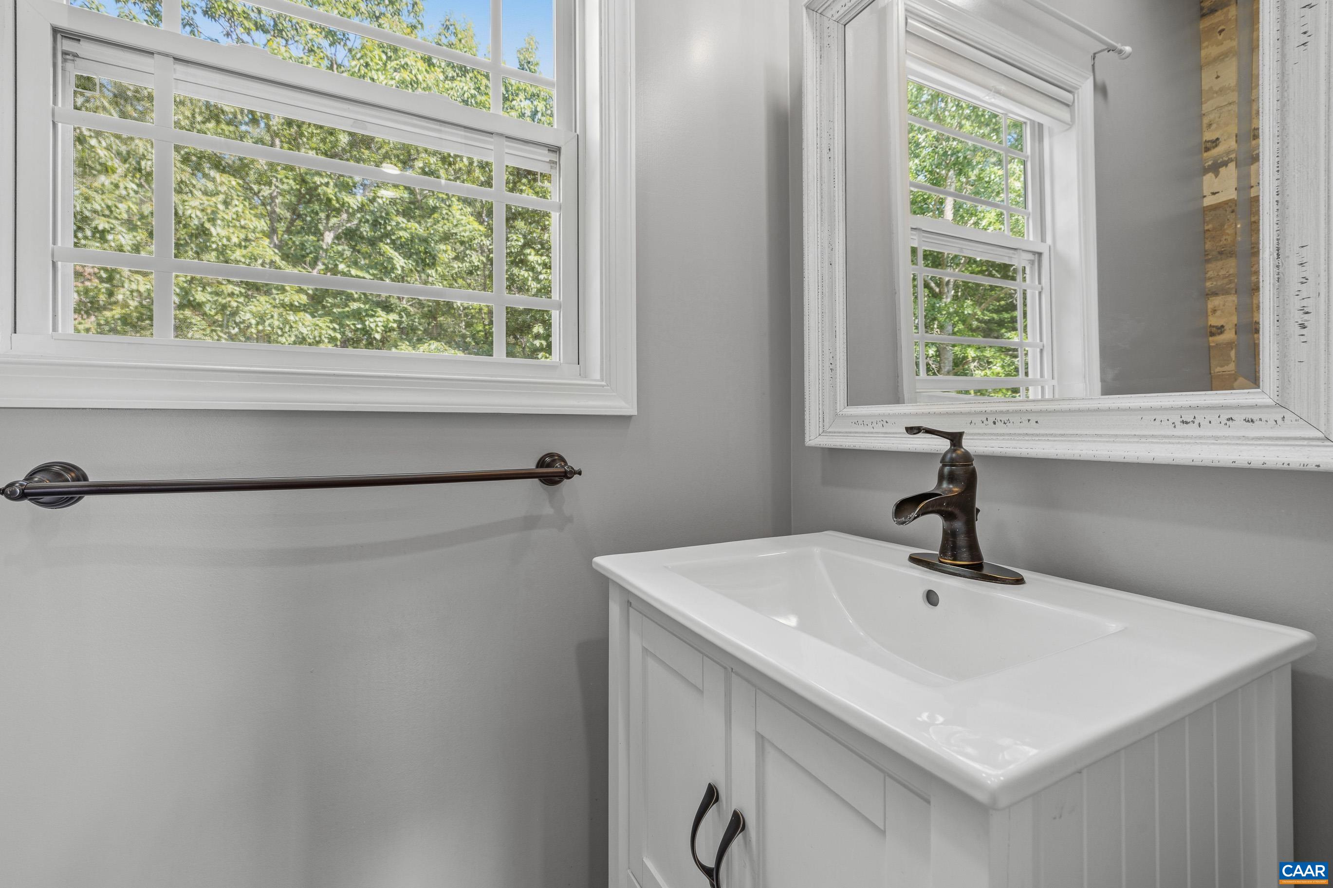 306 ROSEWOOD DR, SCOTTSVILLE, Virginia 24590, 3 Bedrooms Bedrooms, ,2 BathroomsBathrooms,Residential,306 ROSEWOOD DR,679210 MLS # 679210 306 ROSEWOOD DR, SCOTTSVILLE, Virginia 24590, 3 Bedrooms Bedrooms, ,2 BathroomsBathrooms,Residential,306 ROSEWOOD DR,679210 MLS # 679210