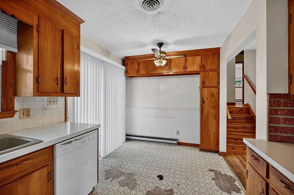 960 CATTLE SCALES RD, WAYNESBORO, Virginia 22980, 3 Bedrooms Bedrooms, ,1 BathroomBathrooms,Residential,960 CATTLE SCALES RD,679317 MLS # 679317 960 CATTLE SCALES RD, WAYNESBORO, Virginia 22980, 3 Bedrooms Bedrooms, ,1 BathroomBathrooms,Residential,960 CATTLE SCALES RD,679317 MLS # 679317