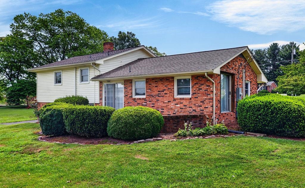 960 CATTLE SCALES RD, WAYNESBORO, Virginia 22980, 3 Bedrooms Bedrooms, ,1 BathroomBathrooms,Residential,960 CATTLE SCALES RD,679317 MLS # 679317 960 CATTLE SCALES RD, WAYNESBORO, Virginia 22980, 3 Bedrooms Bedrooms, ,1 BathroomBathrooms,Residential,960 CATTLE SCALES RD,679317 MLS # 679317
