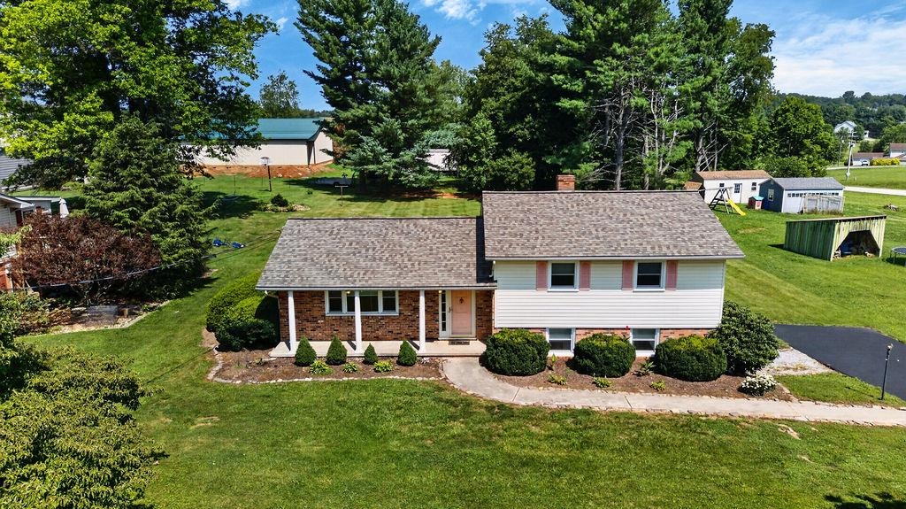 960 CATTLE SCALES RD, WAYNESBORO, Virginia 22980, 3 Bedrooms Bedrooms, ,1 BathroomBathrooms,Residential,960 CATTLE SCALES RD,679317 MLS # 679317 960 CATTLE SCALES RD, WAYNESBORO, Virginia 22980, 3 Bedrooms Bedrooms, ,1 BathroomBathrooms,Residential,960 CATTLE SCALES RD,679317 MLS # 679317