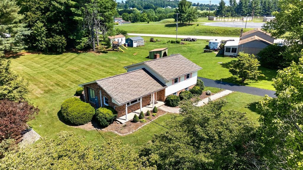 960 CATTLE SCALES RD, WAYNESBORO, Virginia 22980, 3 Bedrooms Bedrooms, ,1 BathroomBathrooms,Residential,960 CATTLE SCALES RD,679317 MLS # 679317 960 CATTLE SCALES RD, WAYNESBORO, Virginia 22980, 3 Bedrooms Bedrooms, ,1 BathroomBathrooms,Residential,960 CATTLE SCALES RD,679317 MLS # 679317