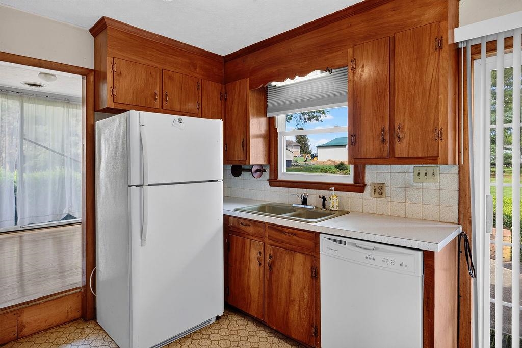 960 CATTLE SCALES RD, WAYNESBORO, Virginia 22980, 3 Bedrooms Bedrooms, ,1 BathroomBathrooms,Residential,960 CATTLE SCALES RD,679317 MLS # 679317 960 CATTLE SCALES RD, WAYNESBORO, Virginia 22980, 3 Bedrooms Bedrooms, ,1 BathroomBathrooms,Residential,960 CATTLE SCALES RD,679317 MLS # 679317