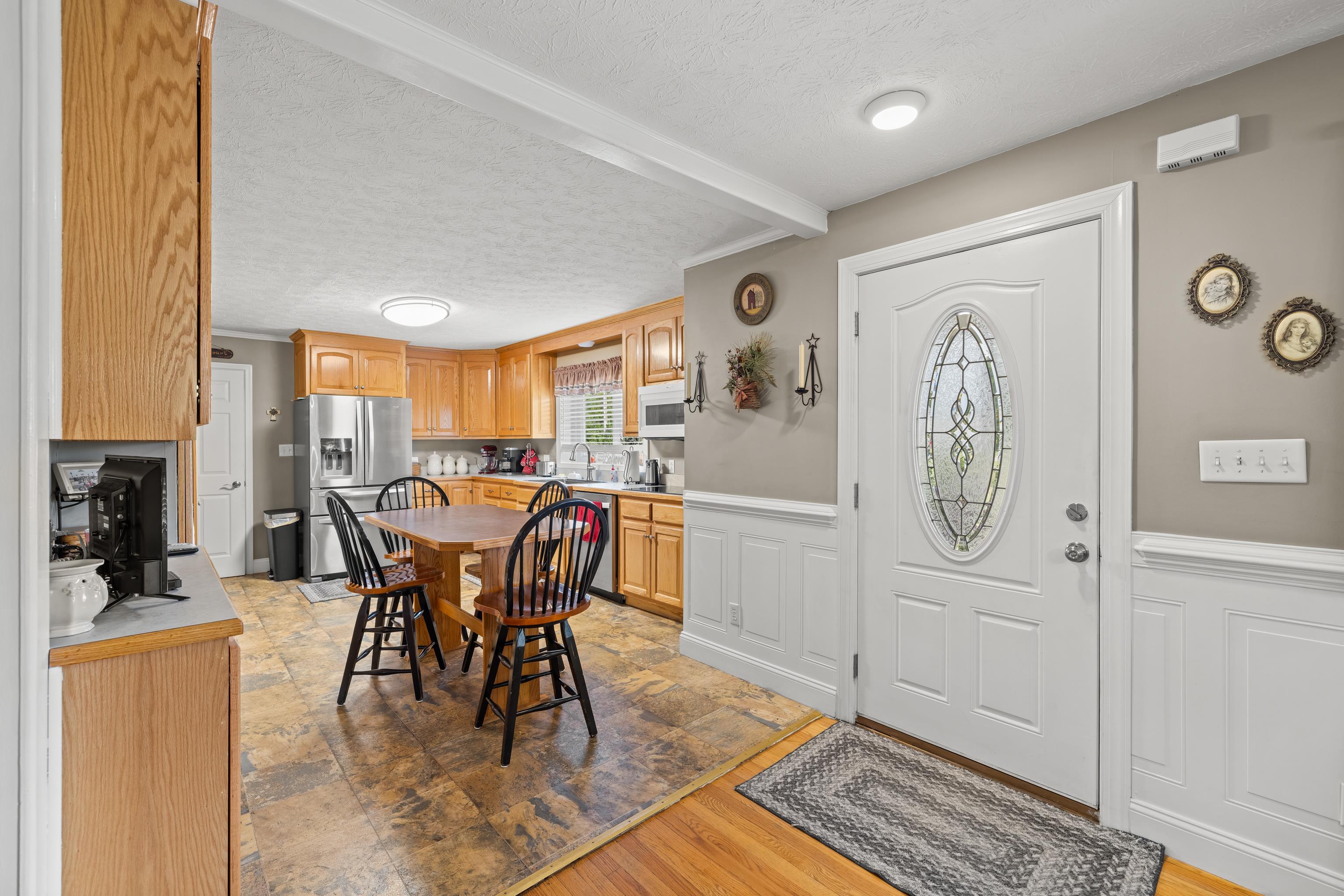 14 FEATHERSTONE DR, LYNDHURST, Virginia 22952, 3 Bedrooms Bedrooms, ,2 BathroomsBathrooms,Residential,14 FEATHERSTONE DR,679319 MLS # 679319