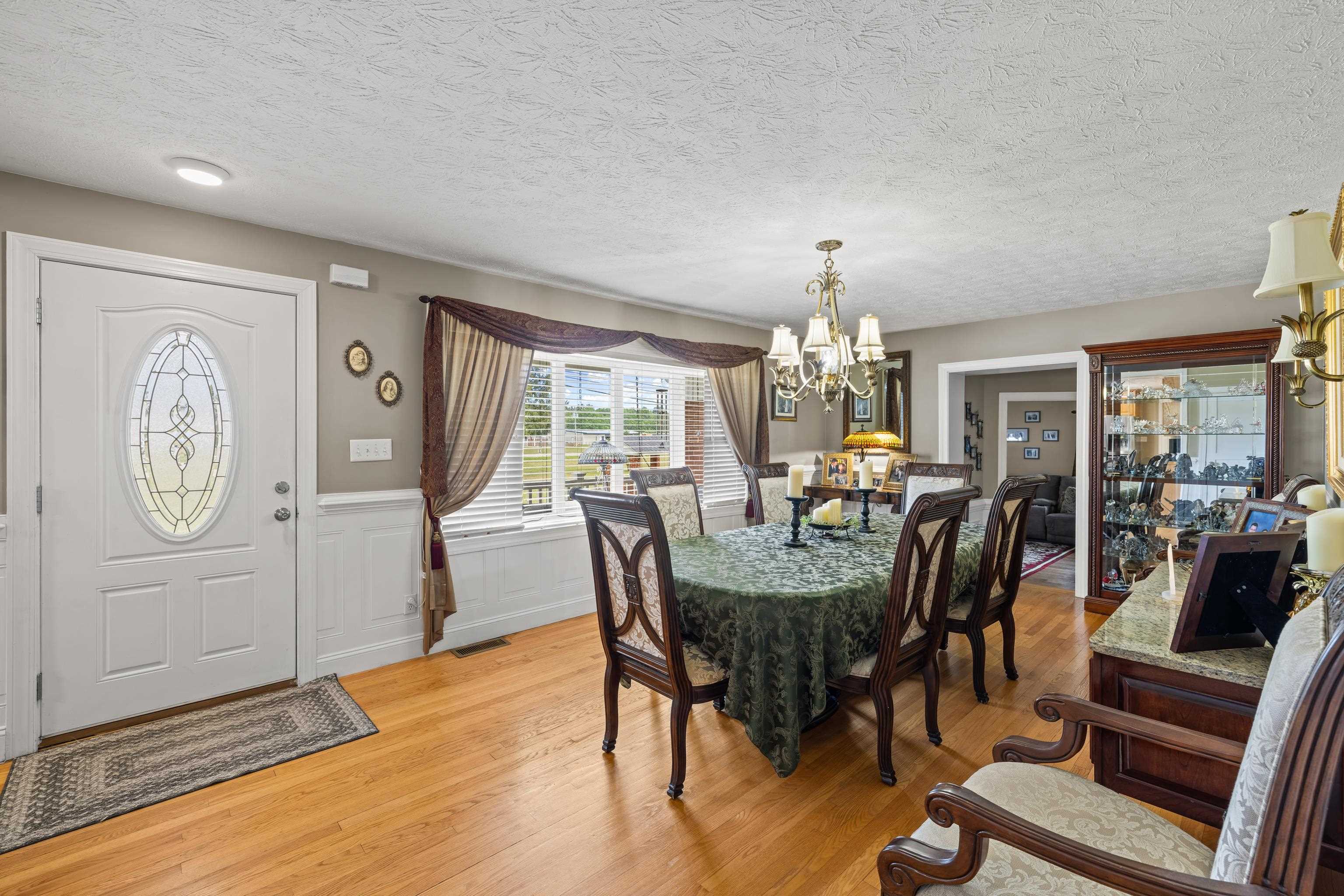 14 FEATHERSTONE DR, LYNDHURST, Virginia 22952, 3 Bedrooms Bedrooms, ,2 BathroomsBathrooms,Residential,14 FEATHERSTONE DR,679319 MLS # 679319