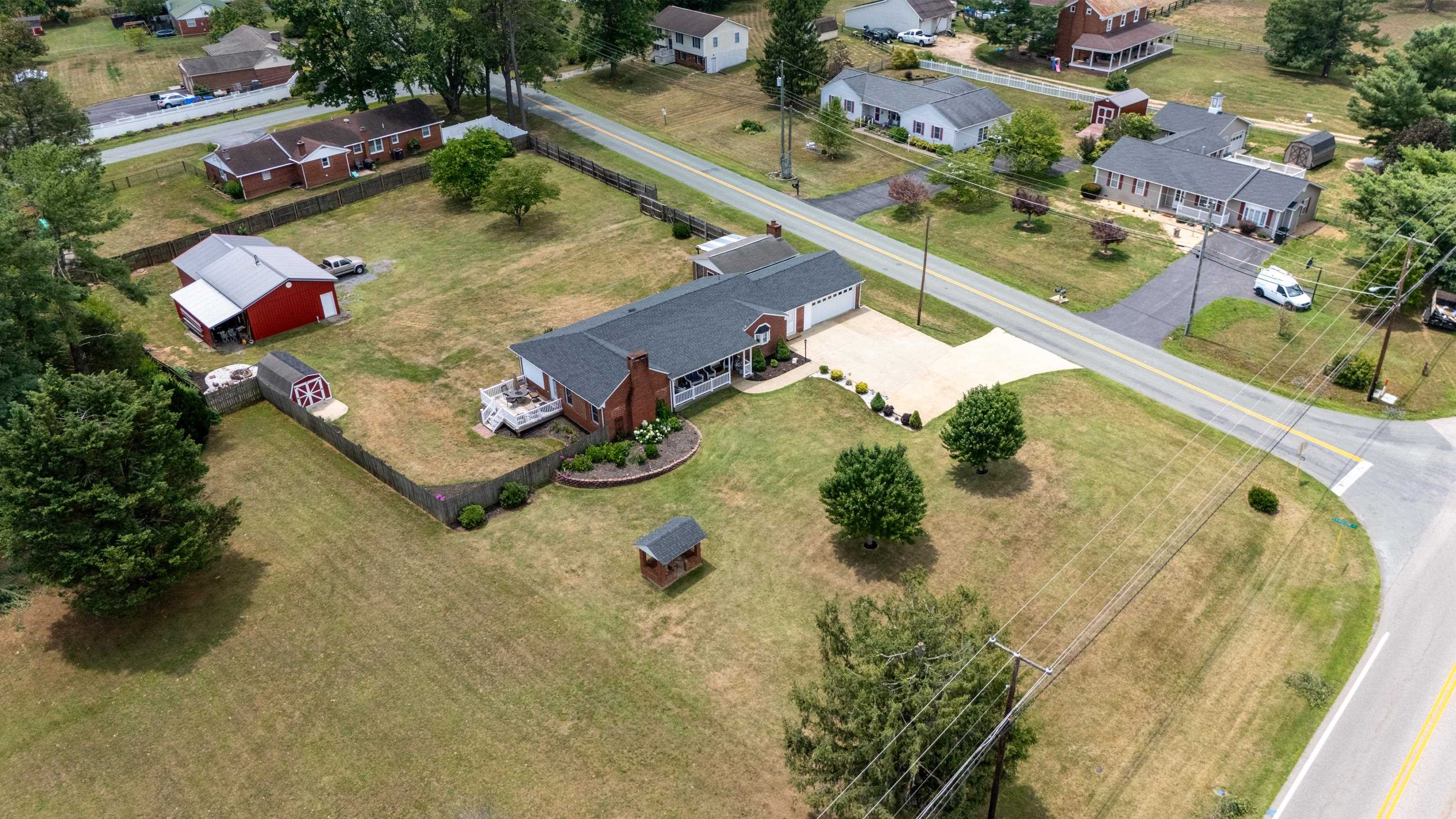 14 FEATHERSTONE DR, LYNDHURST, Virginia 22952, 3 Bedrooms Bedrooms, ,2 BathroomsBathrooms,Residential,14 FEATHERSTONE DR,679319 MLS # 679319