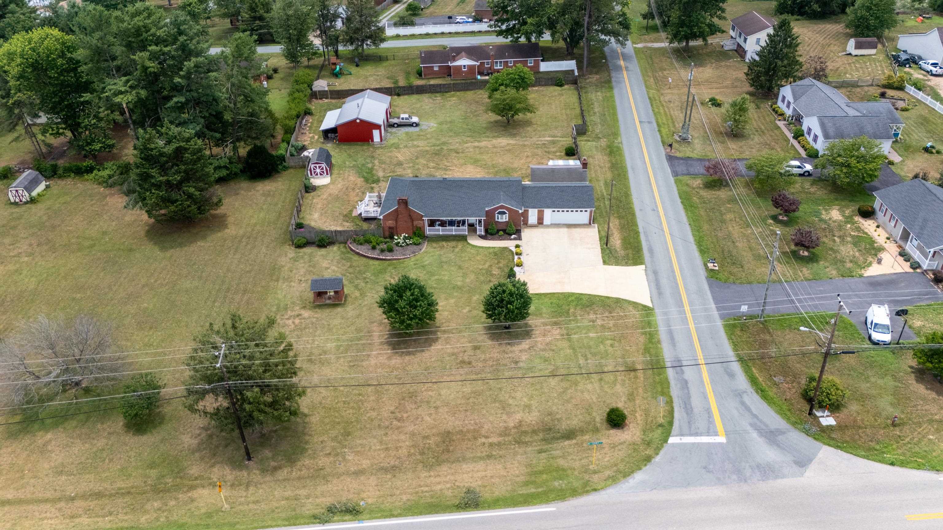 14 FEATHERSTONE DR, LYNDHURST, Virginia 22952, 3 Bedrooms Bedrooms, ,2 BathroomsBathrooms,Residential,14 FEATHERSTONE DR,679319 MLS # 679319