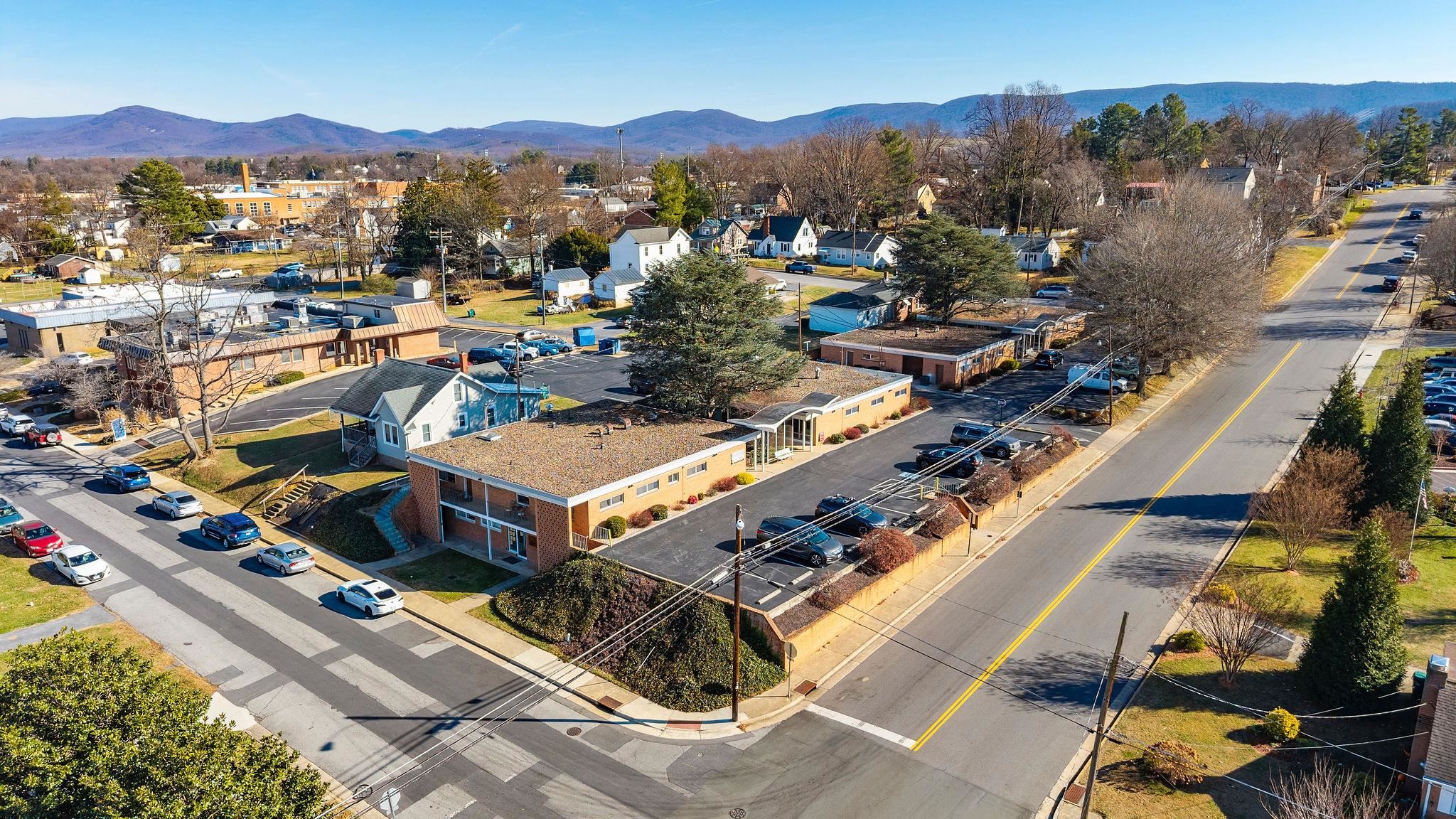 1305 13TH ST, WAYNESBORO, Virginia 22980, ,Commercial,1305 13TH ST,679354 MLS # 679354