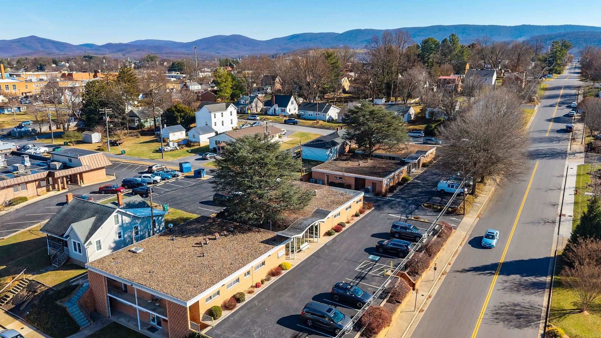 1305 13TH ST, WAYNESBORO, Virginia 22980, ,Commercial,1305 13TH ST,679354 MLS # 679354