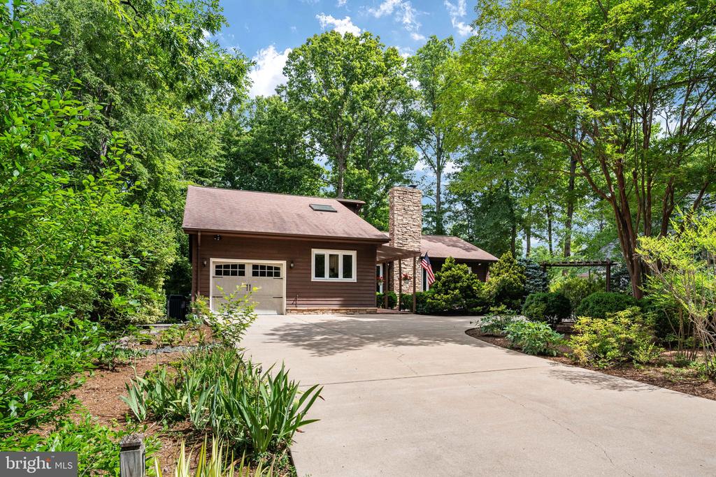 107 NUGGET DR, LOCUST GROVE, Virginia 22508, 5 Bedrooms Bedrooms, ,3 BathroomsBathrooms,Residential,107 NUGGET DR,VAOR2014620 MLS # VAOR2014620 107 NUGGET DR, LOCUST GROVE, Virginia 22508, 5 Bedrooms Bedrooms, ,3 BathroomsBathrooms,Residential,107 NUGGET DR,VAOR2014620 MLS # VAOR2014620