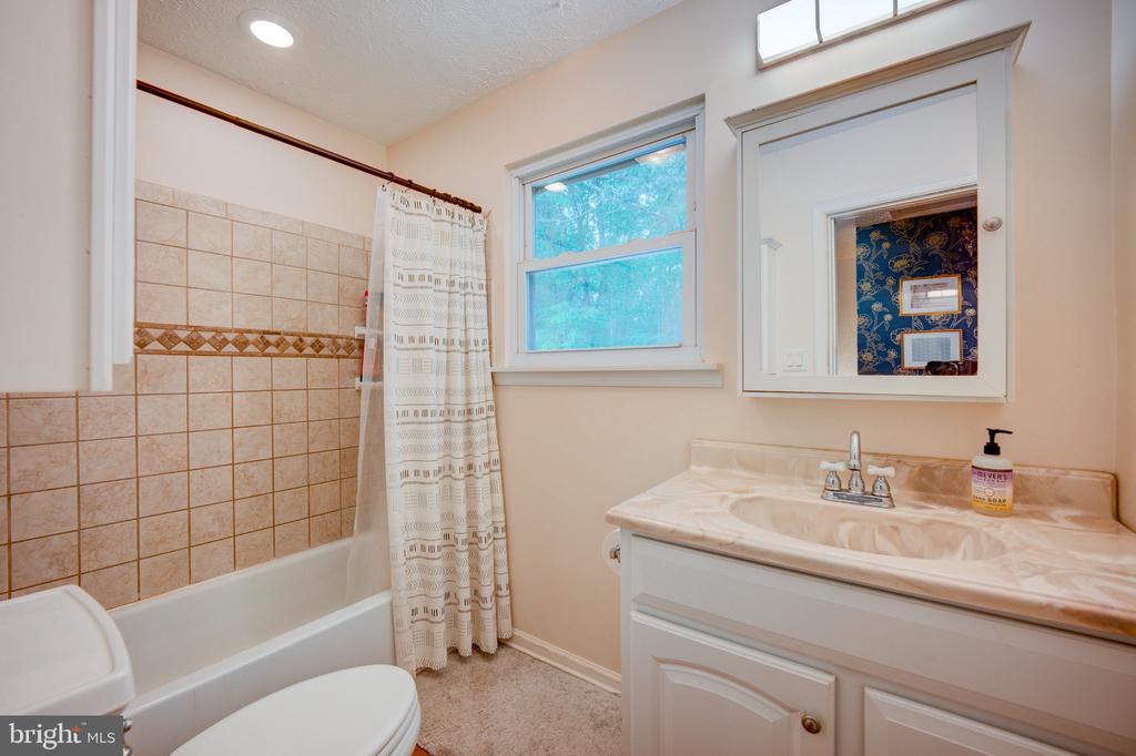 9595 ROYS LN, CULPEPER, Virginia 22701, 4 Bedrooms Bedrooms, ,2 BathroomsBathrooms,Residential,9595 ROYS LN,VACU2014372 MLS # VACU2014372 9595 ROYS LN, CULPEPER, Virginia 22701, 4 Bedrooms Bedrooms, ,2 BathroomsBathrooms,Residential,9595 ROYS LN,VACU2014372 MLS # VACU2014372