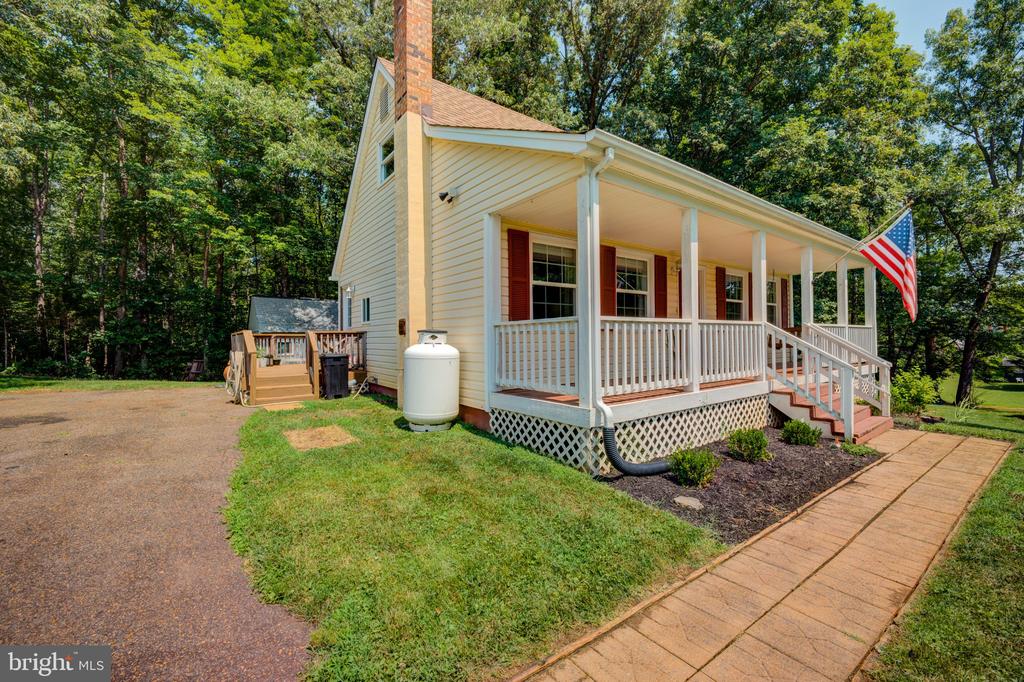 9595 ROYS LN, CULPEPER, Virginia 22701, 4 Bedrooms Bedrooms, ,2 BathroomsBathrooms,Residential,9595 ROYS LN,VACU2014372 MLS # VACU2014372 9595 ROYS LN, CULPEPER, Virginia 22701, 4 Bedrooms Bedrooms, ,2 BathroomsBathrooms,Residential,9595 ROYS LN,VACU2014372 MLS # VACU2014372