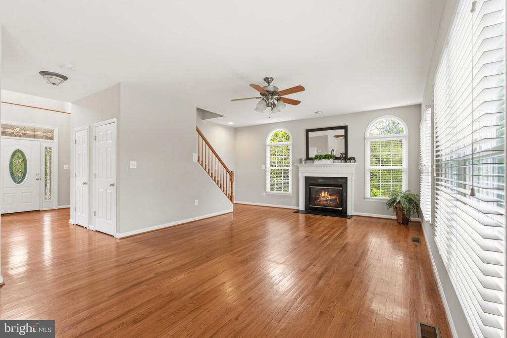 10143 HEDRICK FARM LN, MIDLAND, Virginia 22728, 4 Bedrooms Bedrooms, ,3 BathroomsBathrooms,Residential,10143 HEDRICK FARM LN,VAFQ2022732 MLS # VAFQ2022732 10143 HEDRICK FARM LN, MIDLAND, Virginia 22728, 4 Bedrooms Bedrooms, ,3 BathroomsBathrooms,Residential,10143 HEDRICK FARM LN,VAFQ2022732 MLS # VAFQ2022732