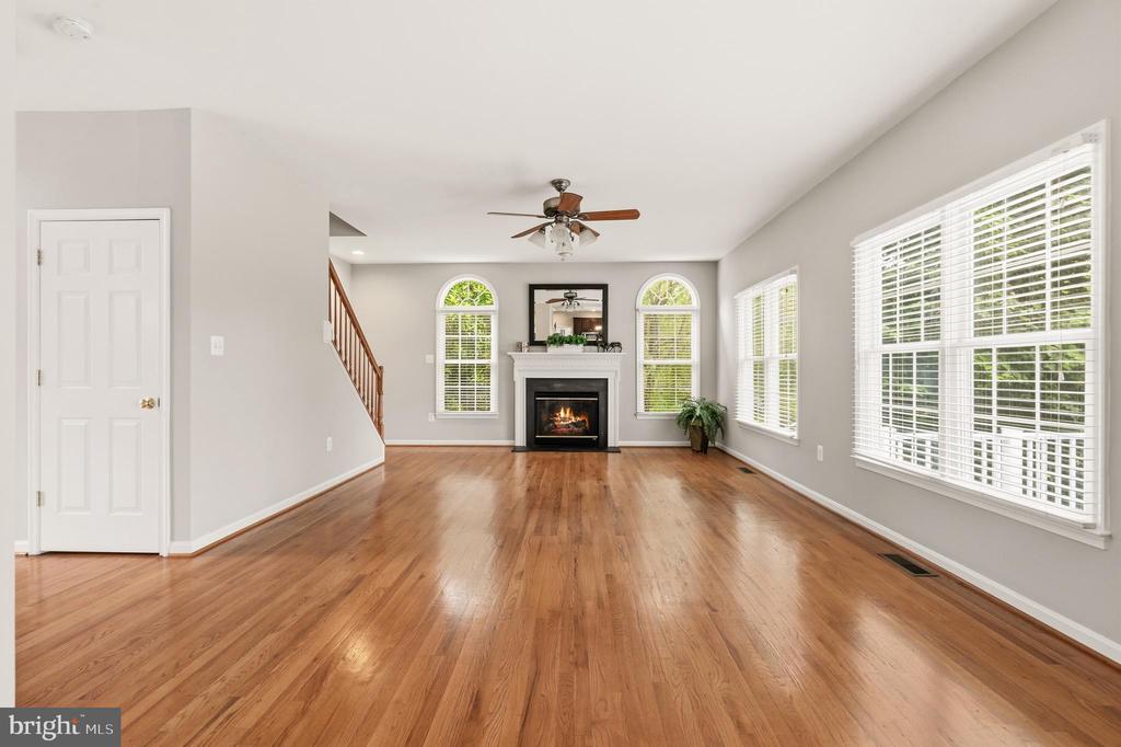 10143 HEDRICK FARM LN, MIDLAND, Virginia 22728, 4 Bedrooms Bedrooms, ,3 BathroomsBathrooms,Residential,10143 HEDRICK FARM LN,VAFQ2022732 MLS # VAFQ2022732 10143 HEDRICK FARM LN, MIDLAND, Virginia 22728, 4 Bedrooms Bedrooms, ,3 BathroomsBathrooms,Residential,10143 HEDRICK FARM LN,VAFQ2022732 MLS # VAFQ2022732