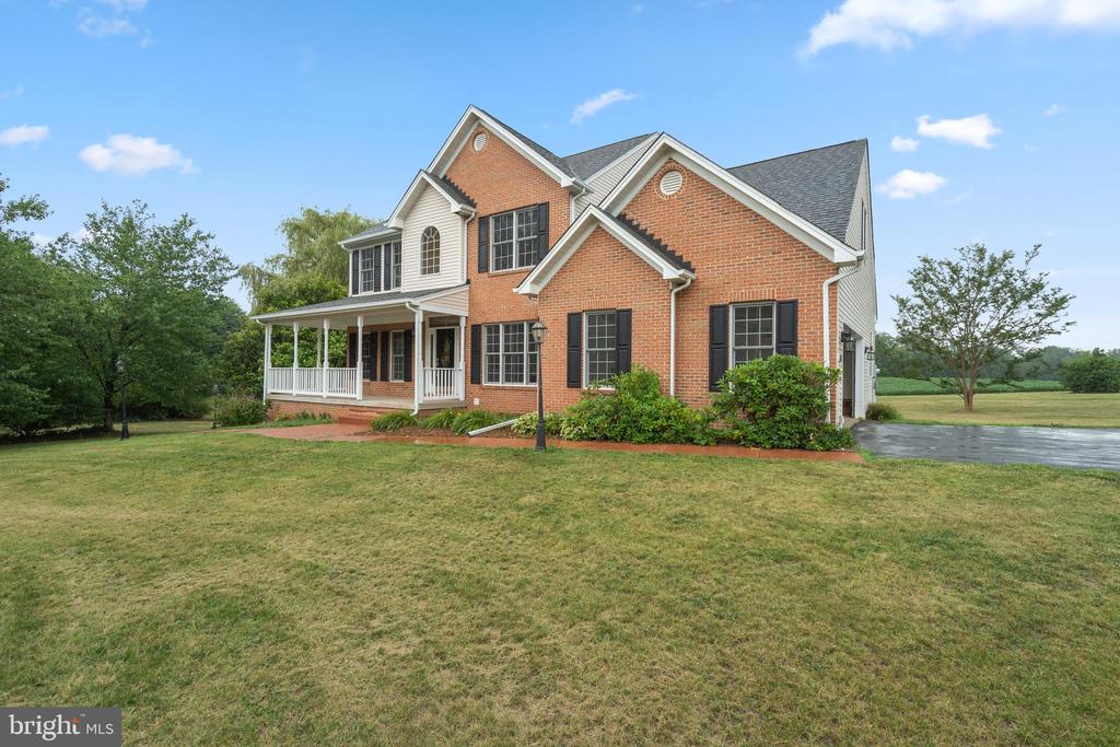 10143 HEDRICK FARM LN, MIDLAND, Virginia 22728, 4 Bedrooms Bedrooms, ,3 BathroomsBathrooms,Residential,10143 HEDRICK FARM LN,VAFQ2022732 MLS # VAFQ2022732 10143 HEDRICK FARM LN, MIDLAND, Virginia 22728, 4 Bedrooms Bedrooms, ,3 BathroomsBathrooms,Residential,10143 HEDRICK FARM LN,VAFQ2022732 MLS # VAFQ2022732