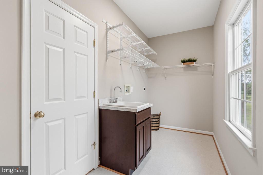 10143 HEDRICK FARM LN, MIDLAND, Virginia 22728, 4 Bedrooms Bedrooms, ,3 BathroomsBathrooms,Residential,10143 HEDRICK FARM LN,VAFQ2022732 MLS # VAFQ2022732 10143 HEDRICK FARM LN, MIDLAND, Virginia 22728, 4 Bedrooms Bedrooms, ,3 BathroomsBathrooms,Residential,10143 HEDRICK FARM LN,VAFQ2022732 MLS # VAFQ2022732