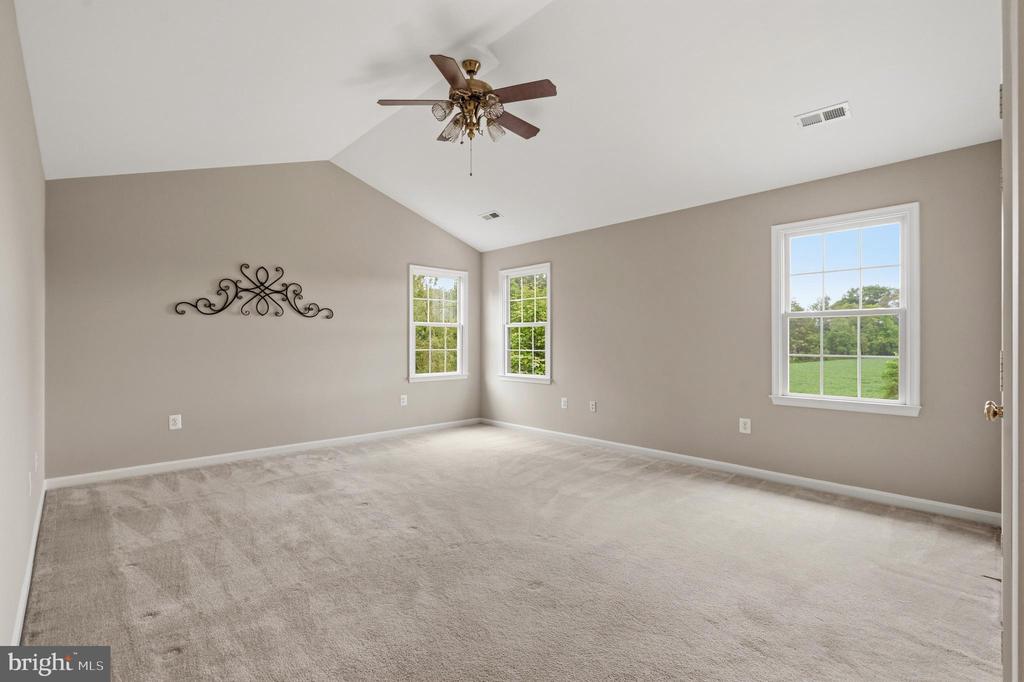 10143 HEDRICK FARM LN, MIDLAND, Virginia 22728, 4 Bedrooms Bedrooms, ,3 BathroomsBathrooms,Residential,10143 HEDRICK FARM LN,VAFQ2022732 MLS # VAFQ2022732 10143 HEDRICK FARM LN, MIDLAND, Virginia 22728, 4 Bedrooms Bedrooms, ,3 BathroomsBathrooms,Residential,10143 HEDRICK FARM LN,VAFQ2022732 MLS # VAFQ2022732