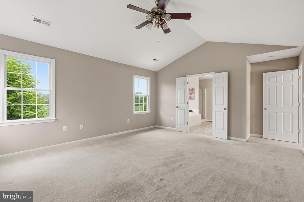 10143 HEDRICK FARM LN, MIDLAND, Virginia 22728, 4 Bedrooms Bedrooms, ,3 BathroomsBathrooms,Residential,10143 HEDRICK FARM LN,VAFQ2022732 MLS # VAFQ2022732 10143 HEDRICK FARM LN, MIDLAND, Virginia 22728, 4 Bedrooms Bedrooms, ,3 BathroomsBathrooms,Residential,10143 HEDRICK FARM LN,VAFQ2022732 MLS # VAFQ2022732