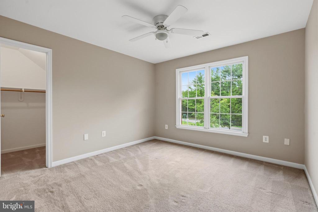 10143 HEDRICK FARM LN, MIDLAND, Virginia 22728, 4 Bedrooms Bedrooms, ,3 BathroomsBathrooms,Residential,10143 HEDRICK FARM LN,VAFQ2022732 MLS # VAFQ2022732 10143 HEDRICK FARM LN, MIDLAND, Virginia 22728, 4 Bedrooms Bedrooms, ,3 BathroomsBathrooms,Residential,10143 HEDRICK FARM LN,VAFQ2022732 MLS # VAFQ2022732