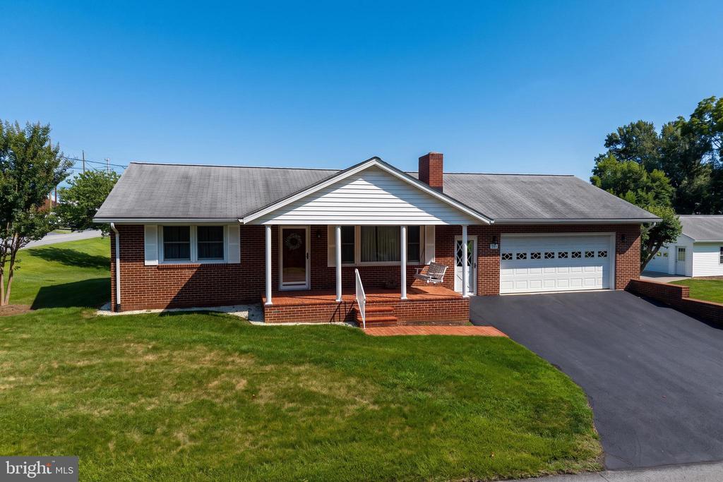 201 FIRST ST, LURAY, Virginia 22835, 2 Bedrooms Bedrooms, ,2 BathroomsBathrooms,Residential,201 FIRST ST,VAPA2006650 MLS # VAPA2006650